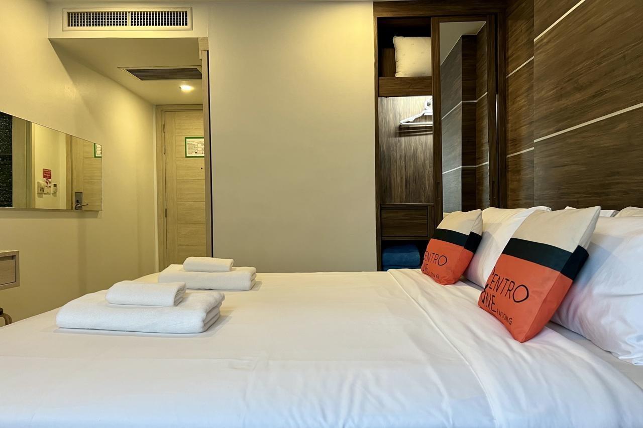 Centro One Bangla Hotel Patong Exterior foto