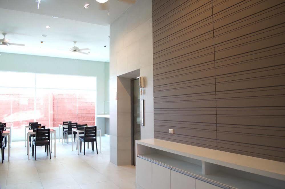 Centro One Bangla Hotel Patong Exterior foto